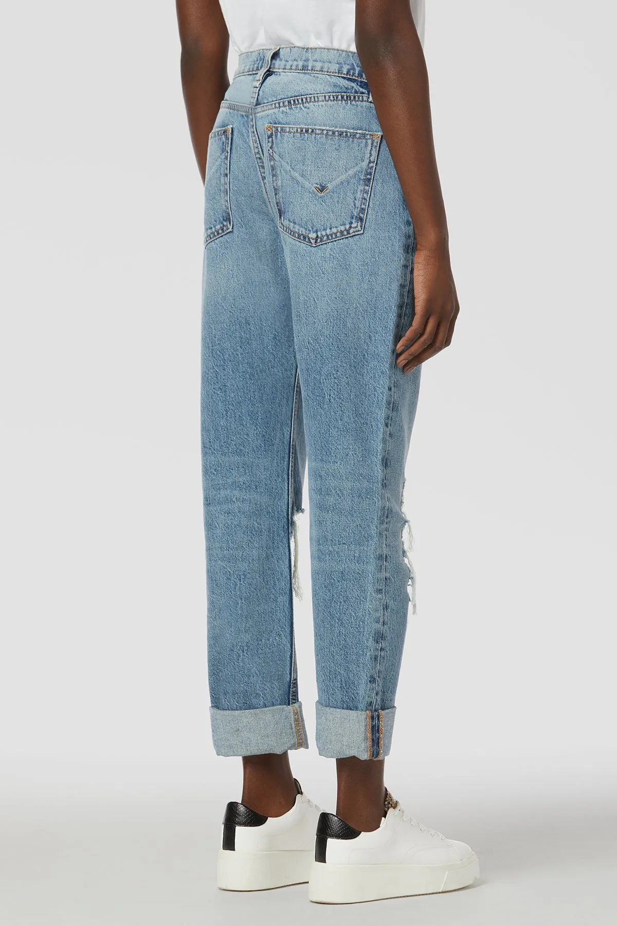 Thalia 90s Loose Fit Jean - Feel Alive