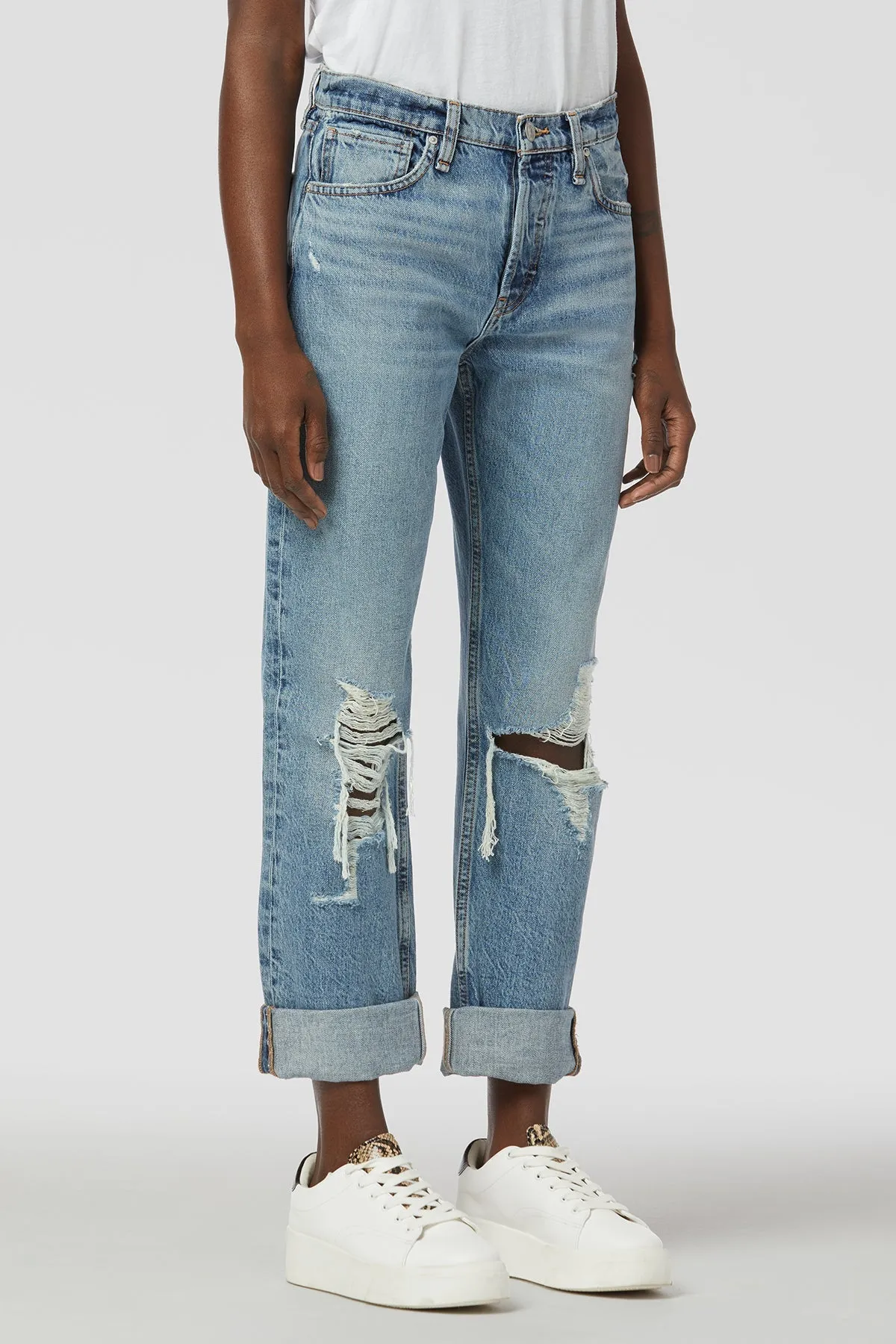 Thalia 90s Loose Fit Jean - Feel Alive